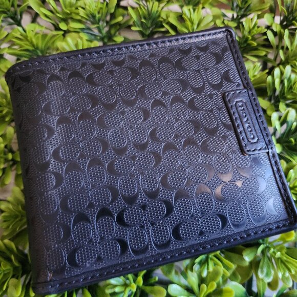 EUC Coach 3 In 1 Bifold Wallet - Picture 1 of 14